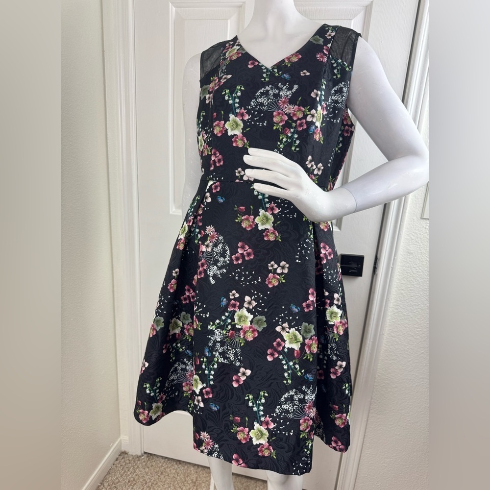 YUMI Black Fit Flare US 10 | Floral Sleeveless Pleated Dress G11
